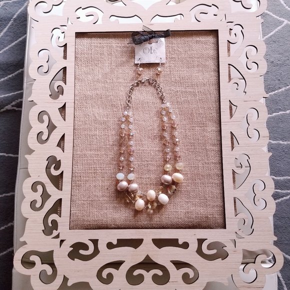 NWT Sparkly Double Strand Necklace  with Earring Set - Picture 1 of 7